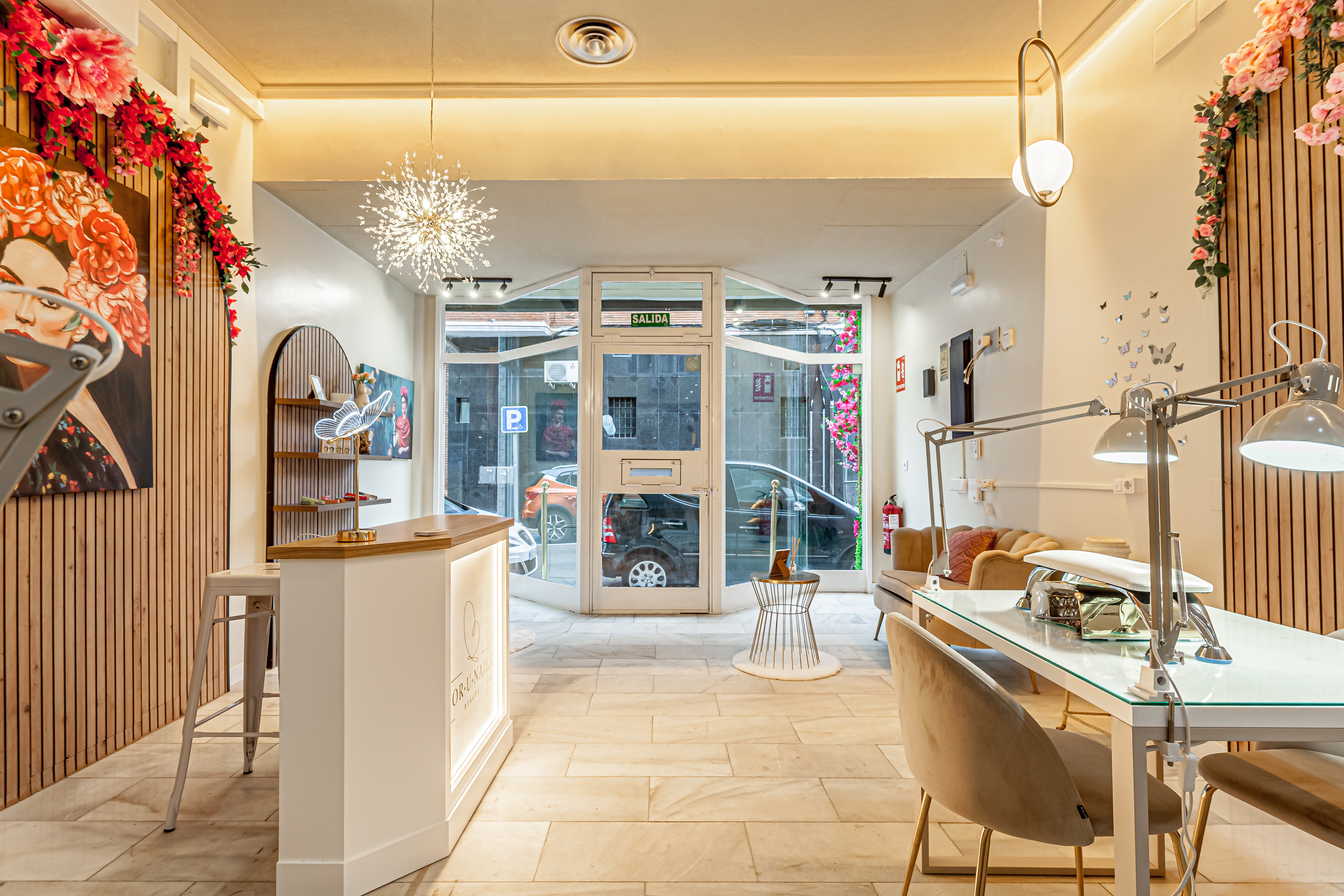 reforma-centro-de-unas-iluminada